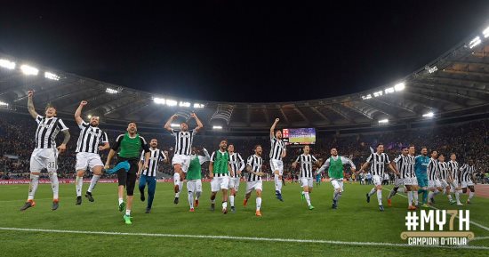 لا جديد فى إيطاليا.. يوفنتوس بطلاً للدورى بتعادل سلبى مع روما.. "السيدة العجوز" يفوز باللقب للمرة السابعة على التوالى.. بوفون يدخل التاريخ بأكبر عدد من الألقاب.. والثنائية المحلية تزين موسم البيانكونيرى