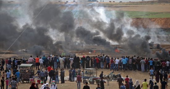 مسيرة فى فلسطين للمطالبة باسترداد جثامين الشهداء المحتجزة لدى الاحتلال