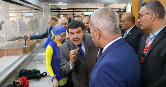 مساعد وزير العدل ومحافظ السويس يفتتحان المركز التكنولوجى بمجمع المحاكم