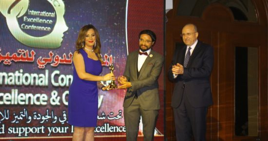 صور.. تكريم الإعلامية جيهان منصور فى المؤتمر الدولى للجودة والامتياز