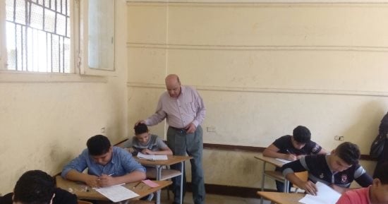 وكيل تعليم الغربية يتابع امتحانات الشهادة الإعدادية بمدارس شرق طنطا