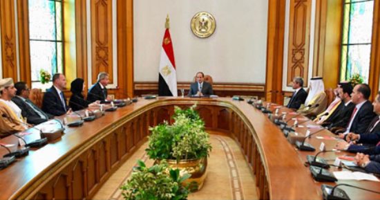 السيسى يؤكد أهمية صياغة استراتيجية لاستثمار طاقات الشباب العربى