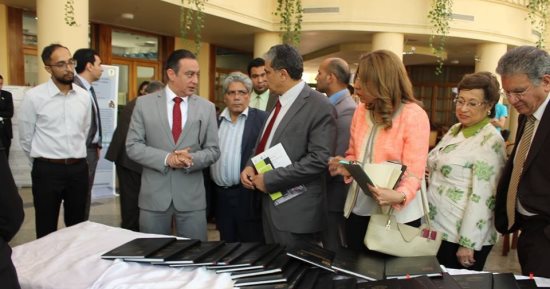 صور.. وزير البيئة يزور جامعة أكتوبر للعلوم الحديثة ويعقد حوارا مع الطلاب