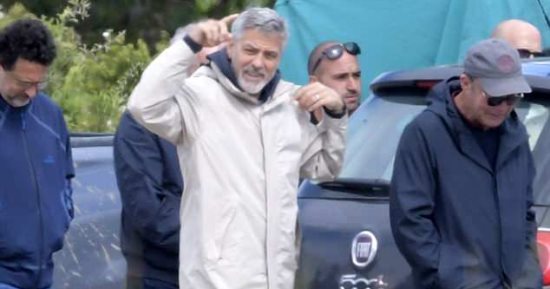 صور.. جورج كلونى يبدأ تصوير مسلسله 22-Catch فى إيطاليا 