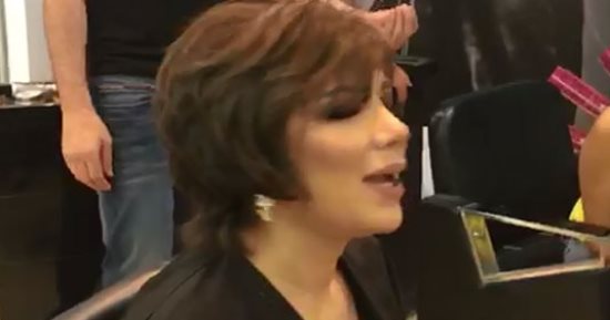 فيديو.. فى لحظة تجلى أصالة تغنى "حبيبى شو حلو" داخل كوافير