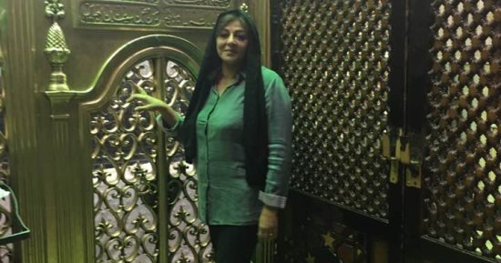 هالة صدقى تحتفل بـ"رمضان" من مسجد السيدة نفيسة: كل سنة والبشرية بخير