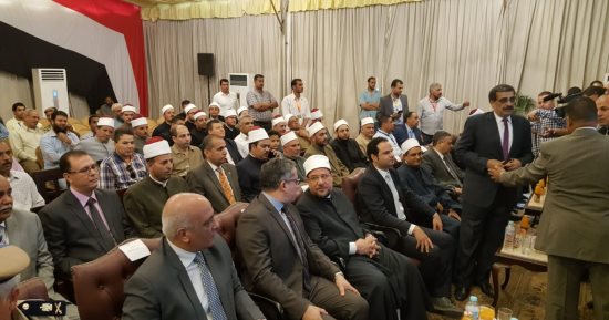  وزيرا الآثار والأوقاف يشاهدان فيلما تسجيليا عن مراحل ترميم مسجد زغلول برشيد