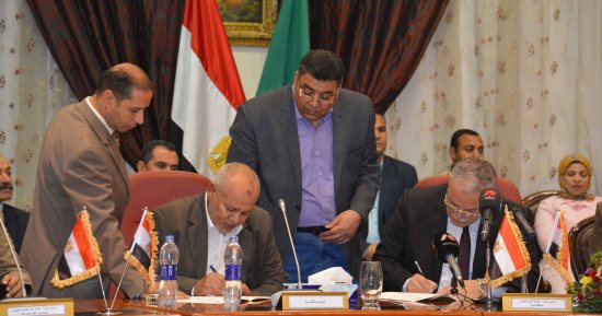 محافظ المنيا يوقع 37 عقداً كدفعة ثانية لتقنين أراضى أملاك الدولة غدا