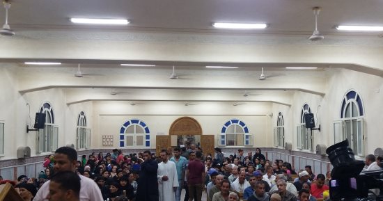 4 كهنة يترأسون صلوات طقسية بعد دفن رفات شهداء سرت بالمنيا