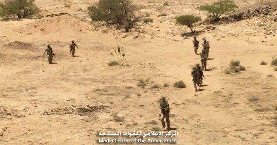 الجيش اليمنى على مشارف مطار الحديدة وخسائر فادحة فى صفوف الحوثيين