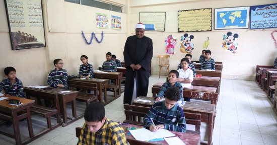 337طالبا بإعدادية الأزهر يؤدون اليوم امتحان اللغة الأجنبية والتربية الفنية