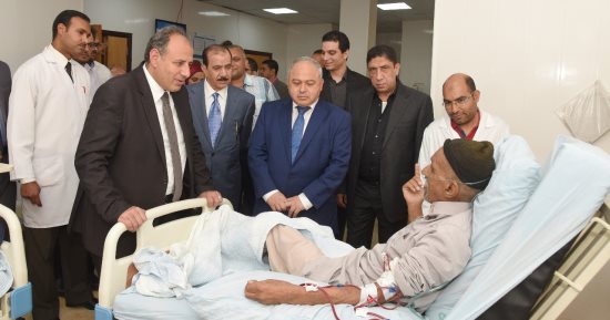 محافظ الإسكندرية: إضافة 5 حضانات و 4 ماكينات غسيل كلى لمستشفى خيرى فى غيط العنب