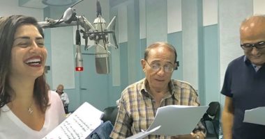شاهد.. منة فضالى وجمال سليمان ونضال الشافعى فى تسجيل مسلسل "لست وحدك"