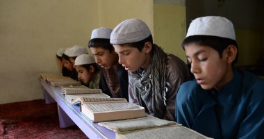 مسلمو العالم يقبلون على المساجد فى أول أيام شهر رمضان