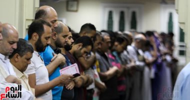 روحانيات وخشوع فى صلاة التراويح بمسجد مصطفى محمود
