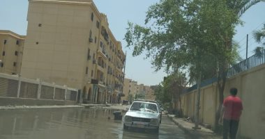 شكوى من القمامة والصرف الصحى بشوارع مدينة أسوان