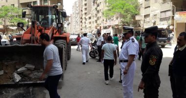 حملة لرفع الإشغالات بحى بولاق الدكرور لليوم الخامس على التوالى بالجيزة
