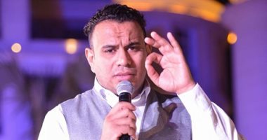 جامعة عين شمس تلغى حفل الفنان محمود الليثى والأمن يصرف الطلاب