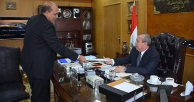 محافظ دمياط : عمل ماكينات صرف الخبز من 8 صباحا حتى 11 مساء