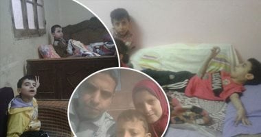 صور.. مأساة أب ينتظر نهاية أبنائه الأربعة.. جميعهم مصابون بنفس المرض..يظل الطفل سليما حتى 8 سنوات وبعدها تظهر الأعراض.. الأول فقد النطق والحركة.. والثانى لا يستطيع القيام بمفرده.. والباقيان ينتظران دورهما