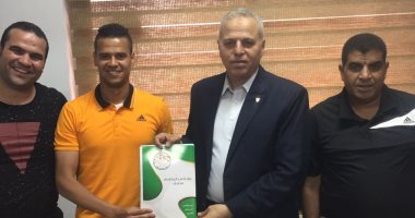 الإنتاج الحربي يتعاقد مع لاعب اليرموك الأردني
