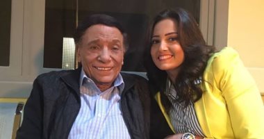 بشرى تنشر فيديو لمظاهر الاحتفال بعيد ميلاد عادل إمام فى كواليس عوالم خفية