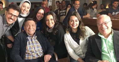 هبة مجدى تحتفل بعيد ميلاد الزعيم عادل إمام: "عقبال مليون سنة"