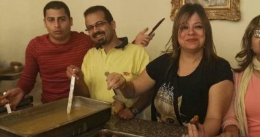 حكاية قبطى.. مش للمسلمين بس.. الله محبة.. حكاية "مارى" وموائد الرحمن للغلابة