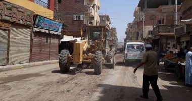 مجلس مدينة إسنا بالأقصر يزيل 300 طن قمامة ومخلفات من الشوارع 