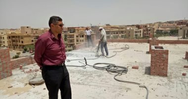 صور.. رئيس جهاز "القاهرة الجديدة" يقود حملة لإزالة طابق مخالف جنوب الأكاديمية