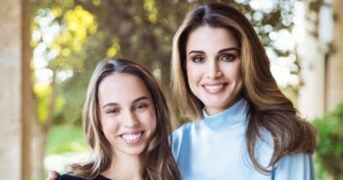 الملكة رانيا تنشر صورة مع ابنتها الأميرة سلمى: ابتسامتك تجعل حياتى أفضل