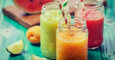 صحتك فى وصفة.. عصير الأناناس والبطيخ لعلاج الإمساك