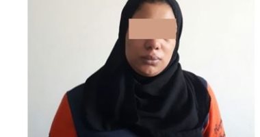 الأموال العامة تضبط نصابة أوهمت الشباب بتوفير فرص عمل لهم بالخارج