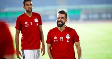 كوبر يدفع بـ"السعيد وجمعة" فى الشوط الثانى أمام الكويت 