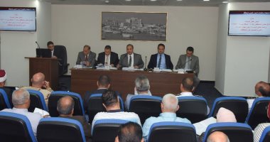 محافظ الإسكندرية يناقش قضايا المواطن السكندرى بالمجلس التنفيذى