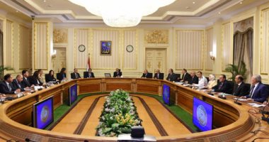 شريف إسماعيل يرأس اجتماعا لتنمية البحيرات والثروة السمكية بحضور 7 وزراء -صور