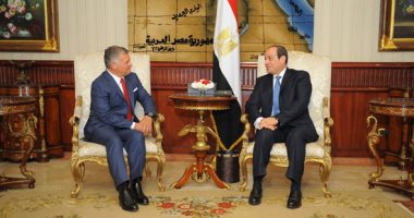 الرئيس السيسى يستقبل العاهل الأردنى لدى وصوله مطار القاهرة 