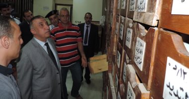 صور.. مدير أمن الإسكندرية يتفقد قسم شرطة الجمرك
