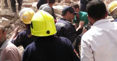 محافظ الإسكندرية يكلف جميع الأجهزة المعنية بالتعامل مع انهيار عقار كرموز