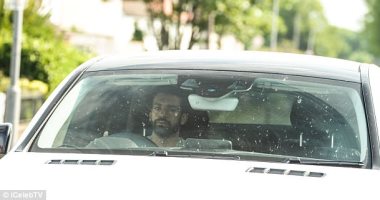 محمد صلاح يستعد للسفر إلى كييف مع نجوم ليفربول استعدادا لنهائى أوروبا.. صور