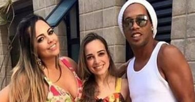 رونالدينيو يتحدى القانون ويعلن موعد زفافه على صديقتيه فى ليلة واحدة