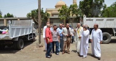 الأجهزة التنفيذية بالإسماعيلية تشن حملة للنظافة بمنطقة مسجد الصالحين