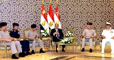 الرئيس السيسى يلتقى كبار قادة القوات المسلحة بعد صلاة الجمعة