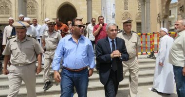 صور.. مدير أمن الغربية يتفقد خدمات تأمين المسجد الاحمدى وكنيسة مارجرجس بطنطا