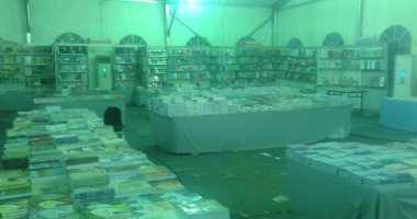 شاهد 20 صورة لآخر استعدادات معرض فيصل للكتاب قبل انطلاقه الليلة