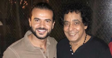 سامو زين ينشر صورته مع محمد منير: "الكينج حبيبى وأخويا الكبير"