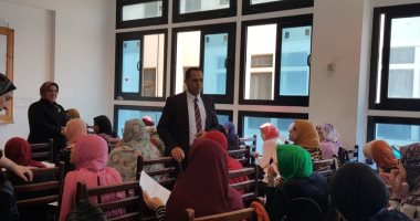 صور.. رئيس جامعة دمنهور يتفقد امتحانات كلية الأداب