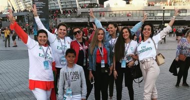 صور.. عائلات نجوم ريال مدريد يساندون الفريق الملكى فى كييف