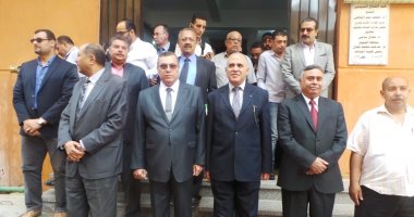 صور.. وزير الرى يوافق على تغطية مصرف دار رماد فى الفيوم 