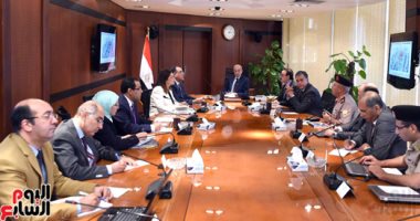 رئيس الوزراء يتابع سير العمل بالحى الحكومى بالعاصمة الإدارية الجديدة